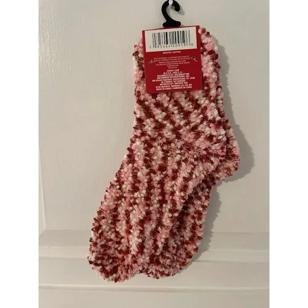Snugadoo Socks Super Soft Adult Fuzzy Socks Pin Red White Holiday Cozy Winter OS